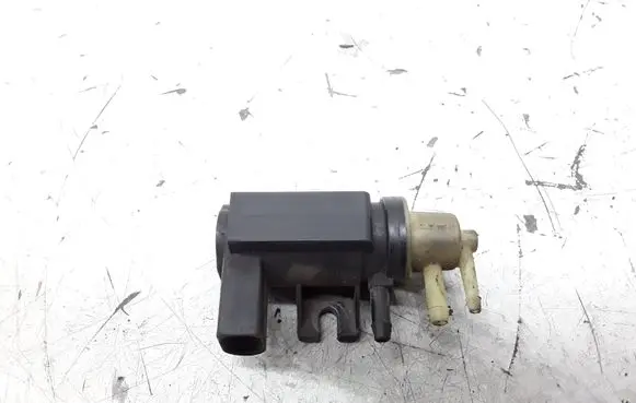 Volkswagen PASSAT B6 Turbo solenoid valve 1K0906627A