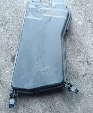 Mercedes-Benz E W212 Fuse box cover A2125400382