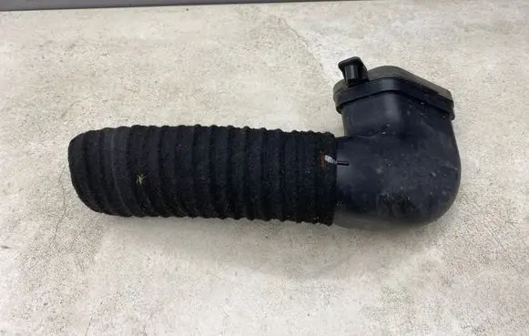 Audi A4 S4 B6 8E 8H Air intake duct part 8E0129604F