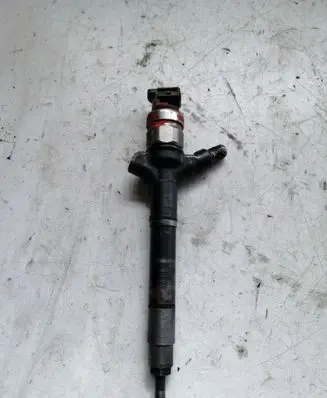 Toyota Avensis T250 Fuel injector 236700R010
