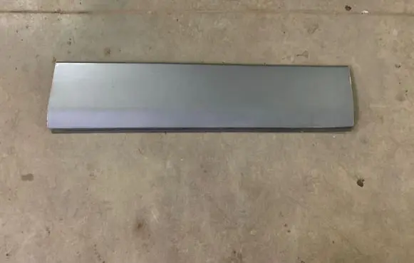 Suzuki Grand Vitara II Front door trim (molding) 7758065J01