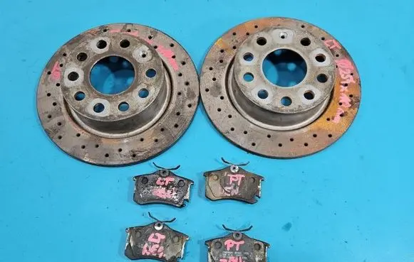 Skoda Octavia Mk2 (1Z) Brake discs and calipers set IMPRK1545161