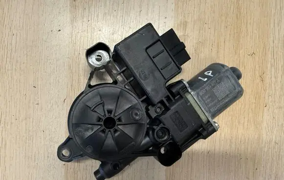Seat Leon IV Rear door window regulator motor 5Q0959407A