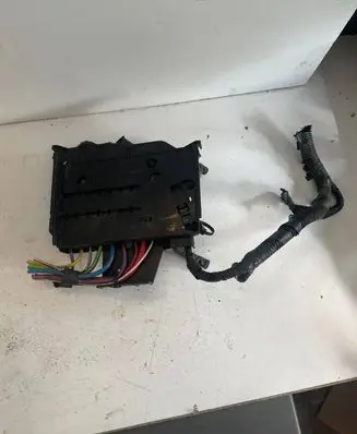 Ford Focus Fuse module 18023