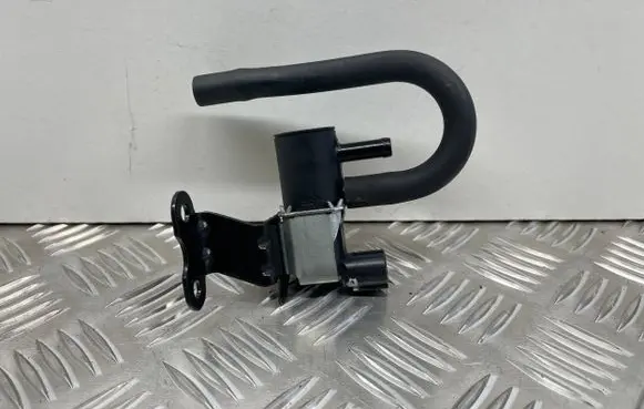 Subaru Outback Turbo solenoid valve K5T48580