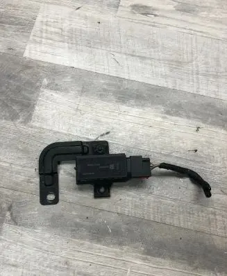 KIA Sorento Airbag deployment crash/impact sensor 958102L500 5WY8412 N65982801