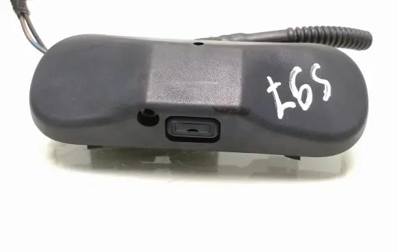 Windshield washer spray nozzle