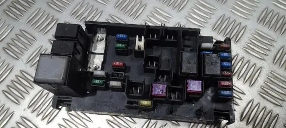 Subaru Impreza III Fuse box set 82241fg010 mb200200b