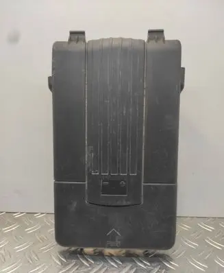 Volkswagen PASSAT B6 Battery box tray cover/lid 3C0915443A