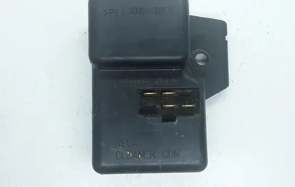 Subaru Forester SF Window wiper relay 3300120517