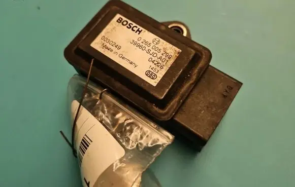 ESP acceleration yaw rate sensor