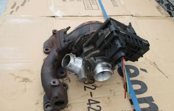 Citroen C6 Turbo 4U3Q6K682AJ