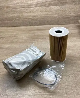 BMW 5 E39 Oil filter cover 2246131