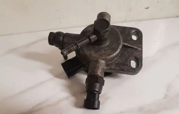 Hyundai Santa Fe Fuel filter housing 