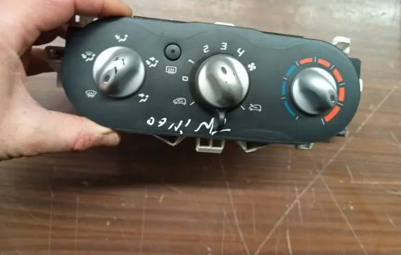 Renault Twingo II Climate control unit