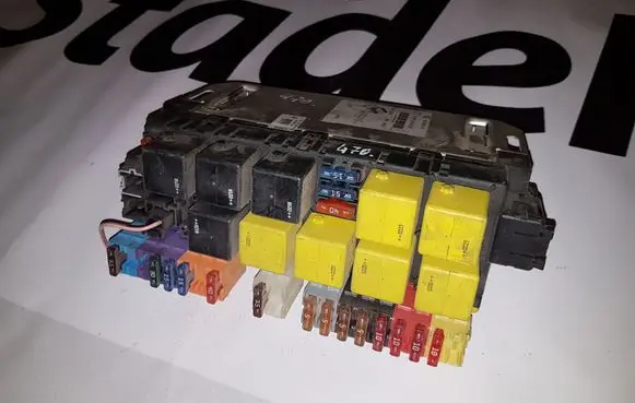 Mercedes-Benz CL C215 Fuse module A0295450432 0295450432