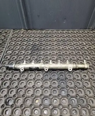 Fuel main line pipe