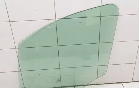 Peugeot Partner Front door window glass four-door 43R000016 E000191 DOT211M75AS2