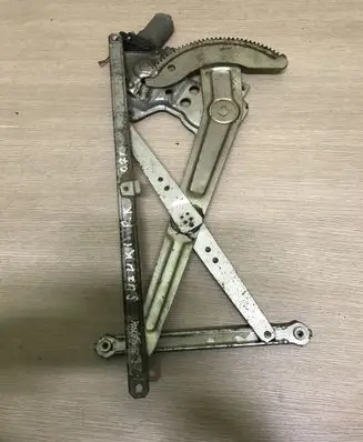 Suzuki SX4 Front door window regulator with motor