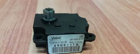 Renault Scenic III - Grand scenic III Air flap motor/actuator 1000100010 277424777R T1006419G