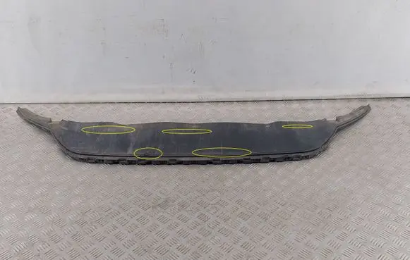 Front bumper lip