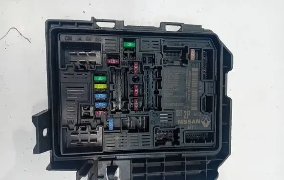 Dacia Sandero III Fuse box set 284B76520R