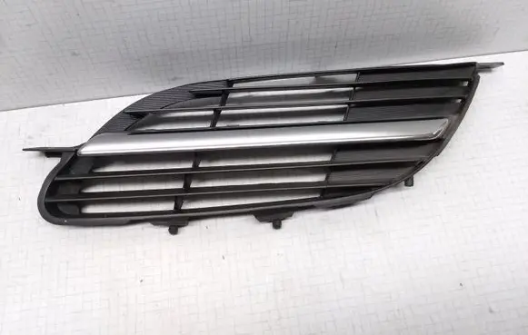 Nissan Almera Tino Front bumper lower grill 62332BU000 9381M010