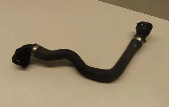 BMW 5 G30 G31 Engine coolant pipe/hose 8602676 17128602676