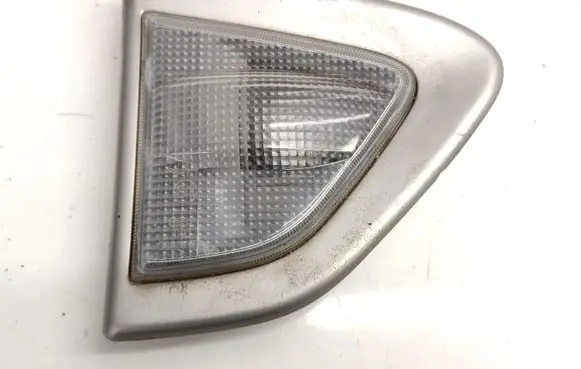 Chevrolet Captiva Front fender indicator light