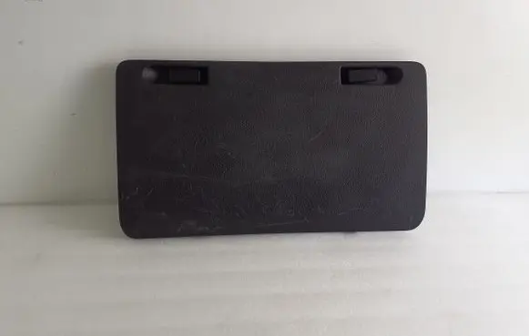 Hummer H3 Glove box in trunk AH143697