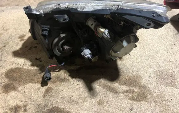 Toyota Avensis T250 Headlight/headlamp