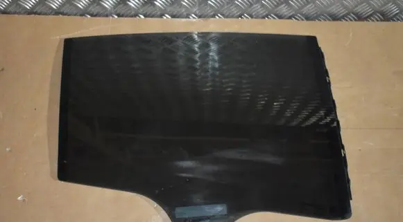 Porsche Panamera (971) Sliding door window/glass 