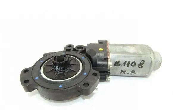 Hyundai Santa Fe Front door window regulator motor 