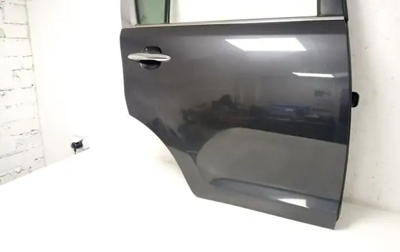 KIA Sportage Rear door