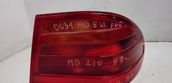 Mercedes-Benz E W210 Rear/tail lights A2108204464