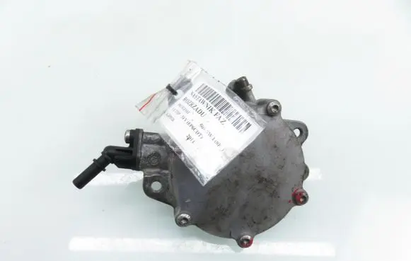 Peugeot 508 Vacuum pump V758642404