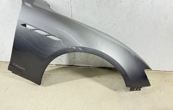 Maserati Ghibli Fender