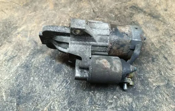 Mazda 6 Starter motor M000T90981 L813