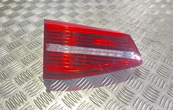 Volkswagen PASSAT B8 Tailgate rear/tail lights 3G9945307D