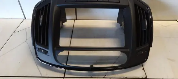 Opel Insignia A Dashboard center trim panel 13473270