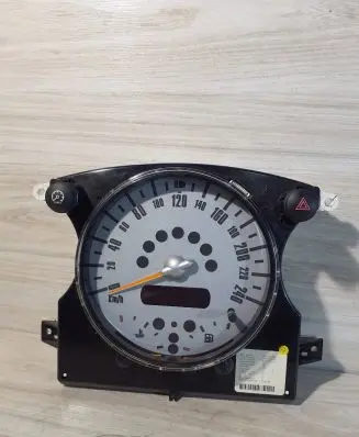 Mini One - Cooper R50 - 53 Speedometer (instrument cluster) 6928884 AR0039052