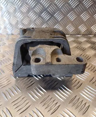 Audi A3 S3 8P Engine mount bracket 1K0199262P