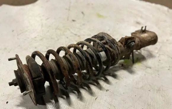 Volvo S70 V70 V70 XC Front shock absorber with coil spring 9173850 8612887