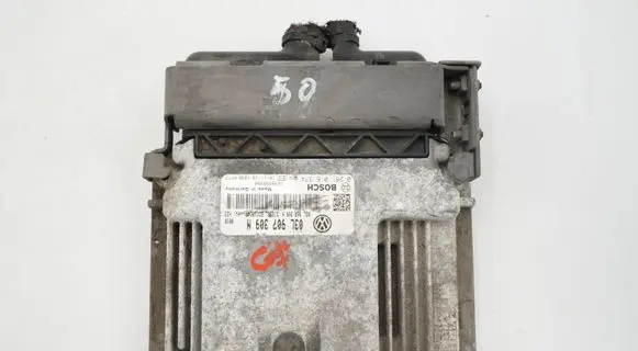 Volkswagen PASSAT B7 Engine control unit/module 03L907309N 0281016374