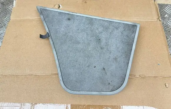 Toyota Prius (XW30) Centre console side trim rear 5841847030