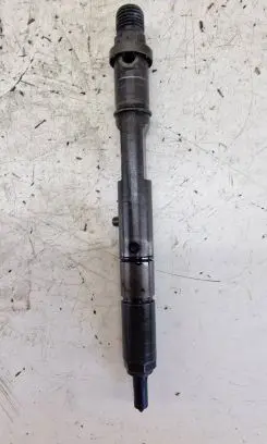 Audi A6 S6 C5 4B Fuel injector 059130201G