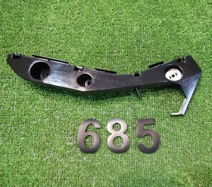 Toyota Prius (XW20) Front bumper mounting bracket 52115-47010