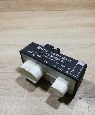Volkswagen Polo Coolant fan relay 1j0919506m
