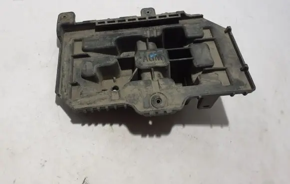 KIA Sorento Battery box tray cover/lid 37150C5002