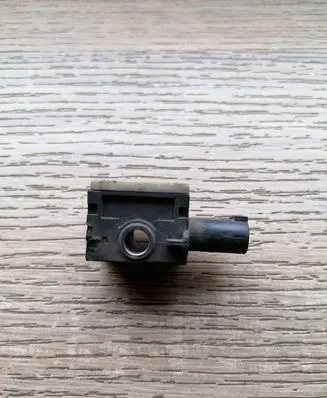 Mercedes-Benz ML W164 Airbag deployment crash/impact sensor 0038202926